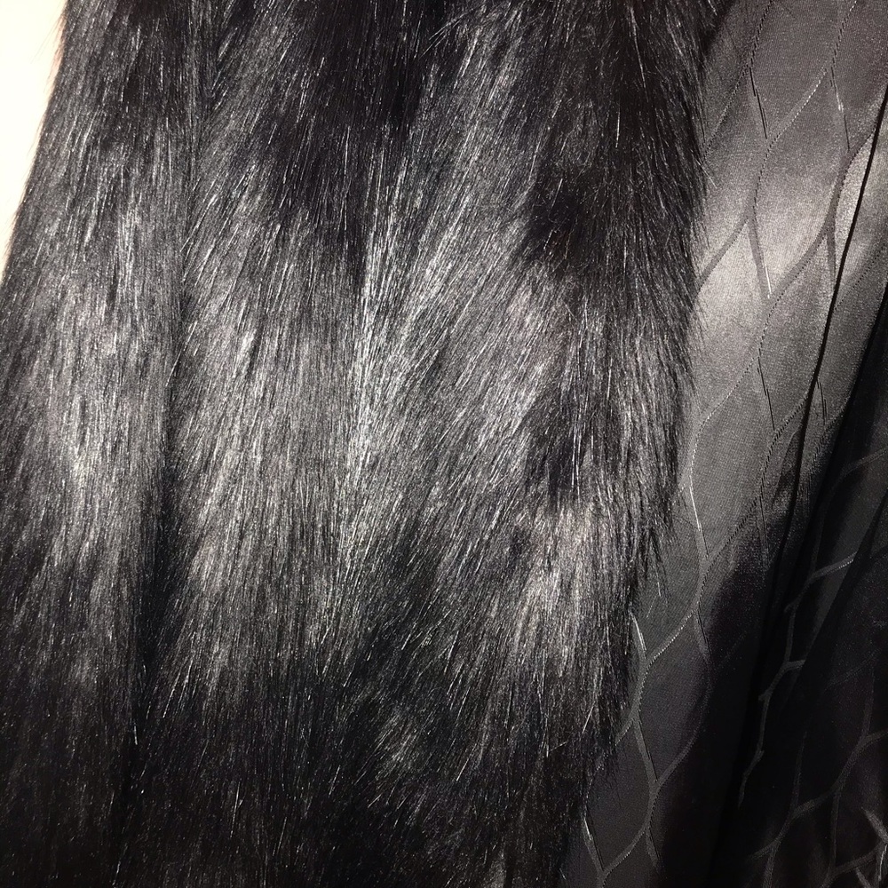 Black Faux Fur jacket - Picture 2 of 2
